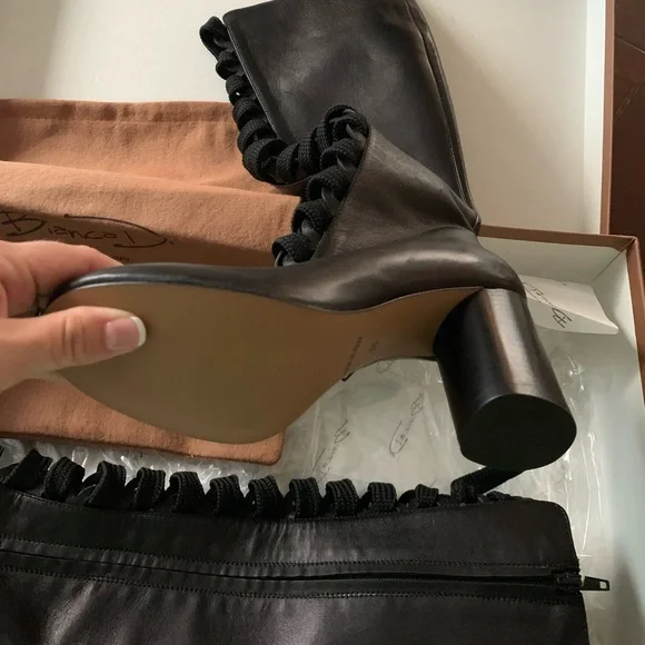 Bianca Di leather boots - Picture 2 of 9